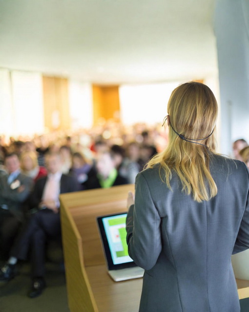 Überzeugend präsentieren ist eine Kunst, die man erlernen kann.